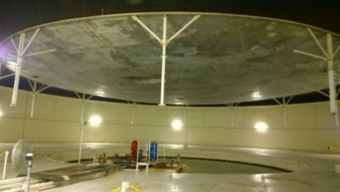 South Lung - the aluminum plate is connected to a rubber membrane so it will rise or fall up to 65' to balance air pressure
