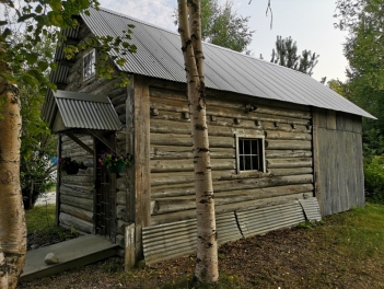 Ole Dahl Cabin - Trapper cabin from 1916
